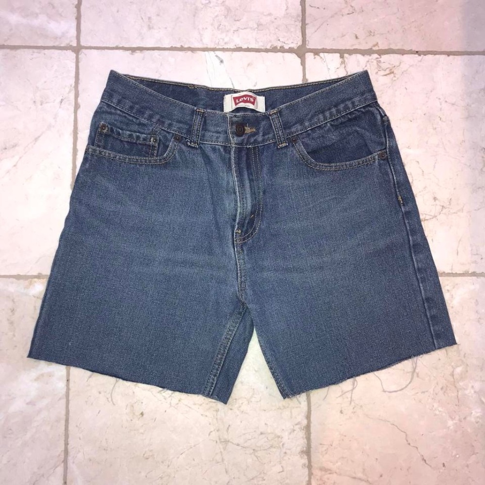Vintage Levi’s Cut off jean denim shorts
